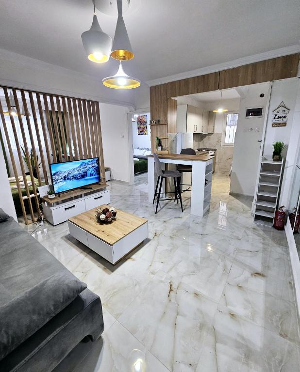 Acvi LUX - City Center by Seafront for rent Kontogouri, Thessaloniki, € 950, 50 m²