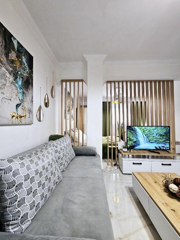 Acvi LUX - City Center by Seafront for rent Kontogouri, Thessaloniki, € 950, 50 m²